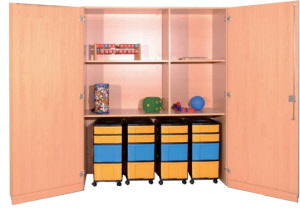 Garagenschrank. Schleppsockelschrank, Schrank mit Schleppsockel